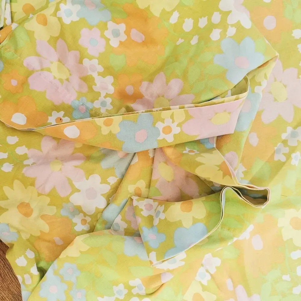 Vintage Pacific Full Flat Sheet Flower Power Groovy Mod Retro 70s
